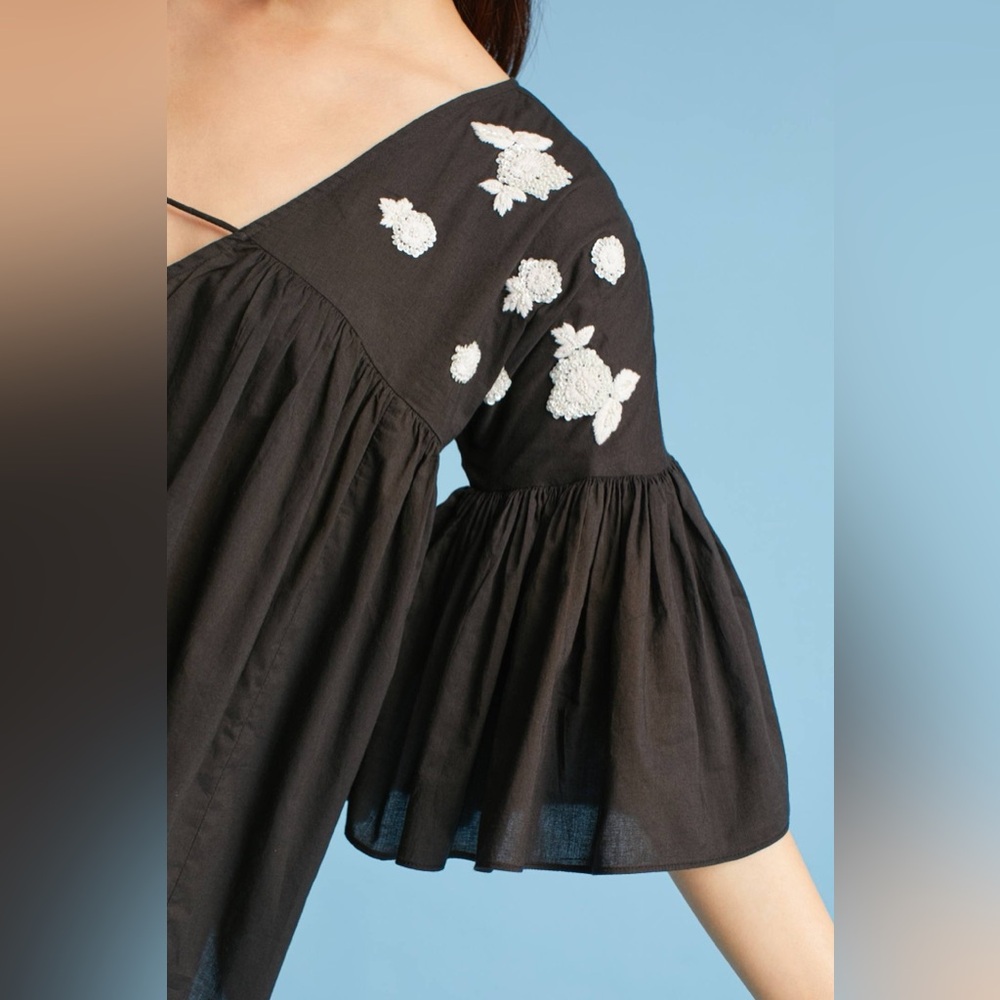 Anthro Maeve Harlow Embroidered Sequin V-Neck XS Black Boho Flutter Sleeve Top - Picture 7 of 15